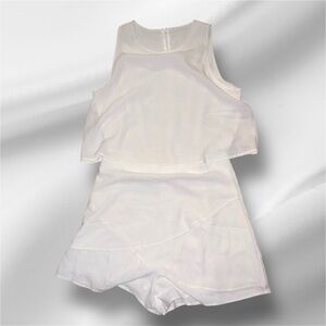 BOGO🛍️ White Flowy Romper